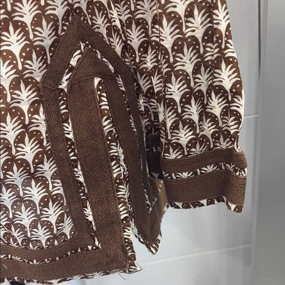 Brown and White Palm Print Women's Top - Picture 5 of 8